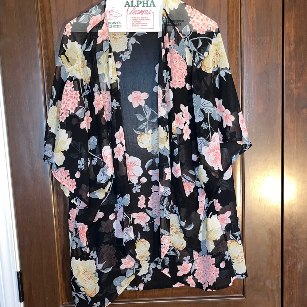 Source Unknown Black Kimono with Floral Design
